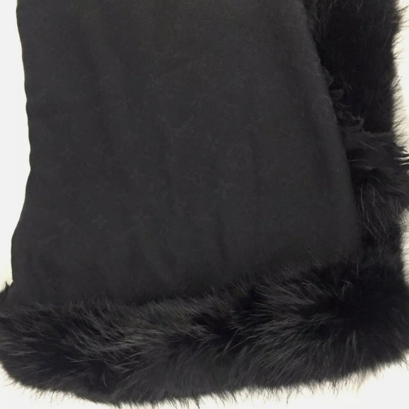LOUIS VUITTON MONOGRAM SILK WOOL FUR SCARF/81654 - Picture 3 of 13